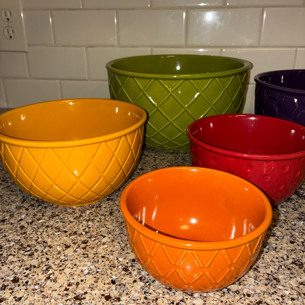 SCM Designs nesting bowls - cleaning for Spring. - Picture 4 of 12